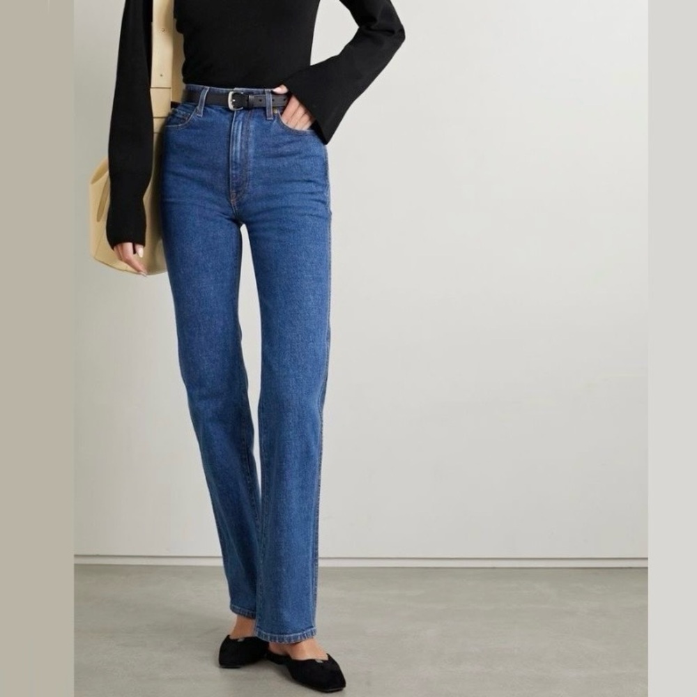 Vintage Levi’s orange tab high-waisted dark-wash jeans. 💙